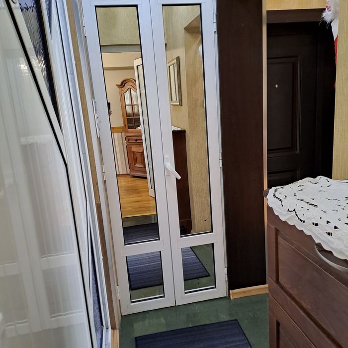 Дава се под наем Тристаен апартамент в Шумен, Военно училище - 93 кв.м за 280.5 € - Снимка #1