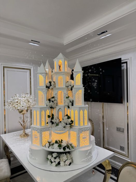 Tort maket To'y tantanalar uchun