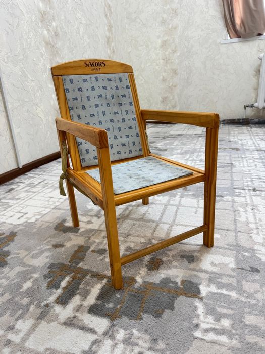 Продам детский стул со столом трансформер