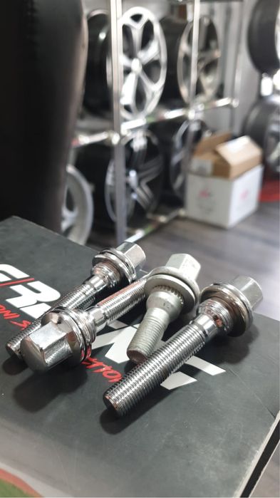 Prezoane lungi pentru distantieri jante OE Peugeot/Citroen/Opel 12x125