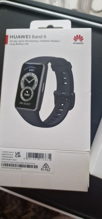 Vand Huawei Band 6 negru