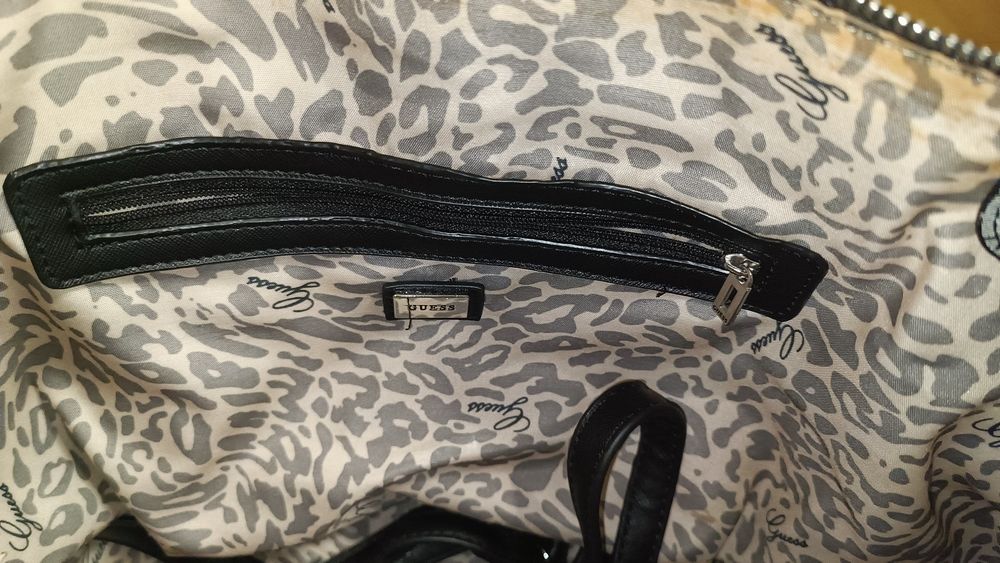 Оригинална чанта GUESS