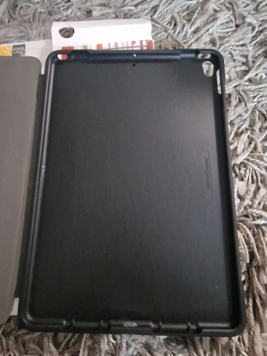 Husa snapview Case Logic pentru tableta Apple iPad Air Gen. 4