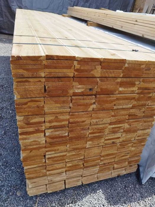 Deck din lemn pentru terase – soluția naturală pentru exterior