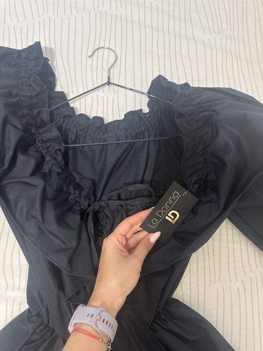 Малка черна рокля нова с етикета