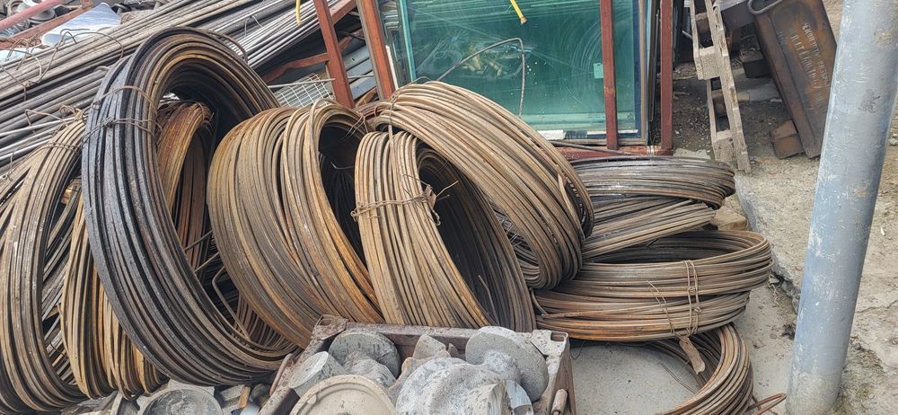 Продам пруты квадратные м8