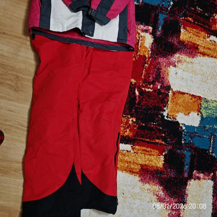 Set ski purtat un sezon