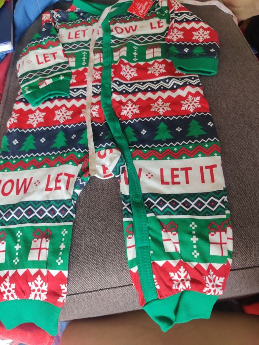 Бебешки плюшен коледен комплект 68