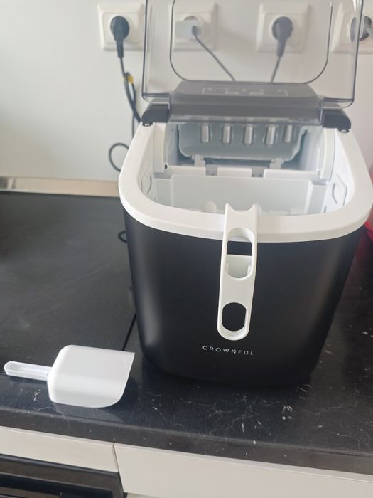Aparat de gheata Crownful HZB-12/H