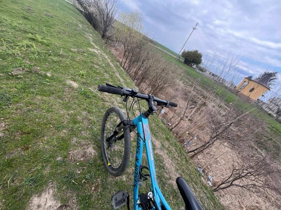 Bicicleta full suspensie