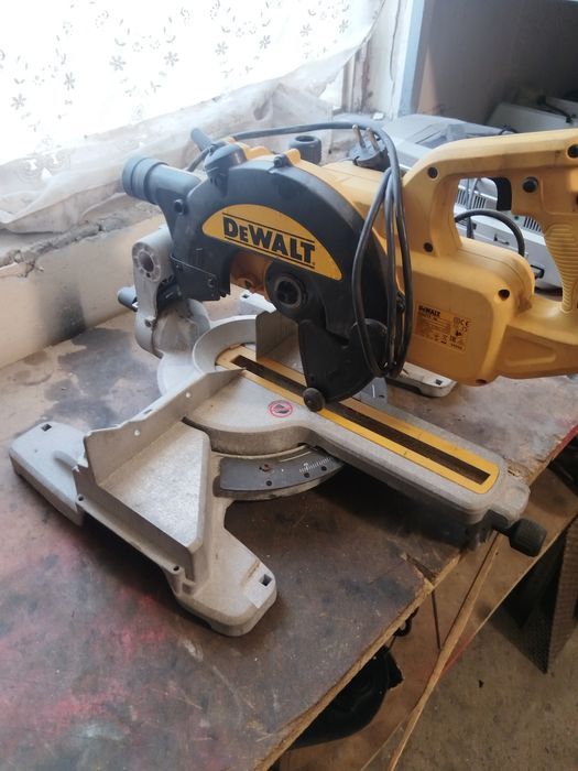 Vand circular staționar