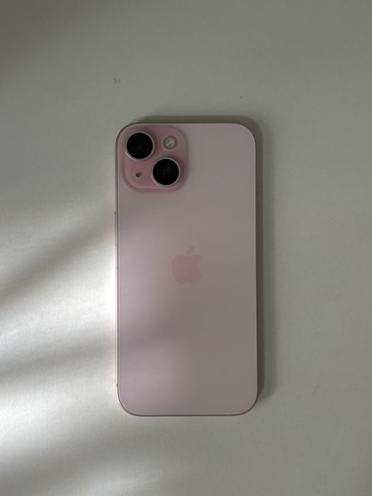 Продам iPhone 15 / 128гб в идеальном состоянии