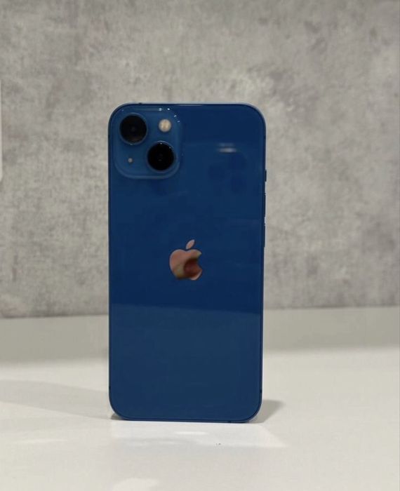iPhone 13 128Gb с гарантией