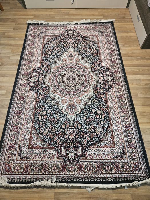 Продам ковёр 140см*230см