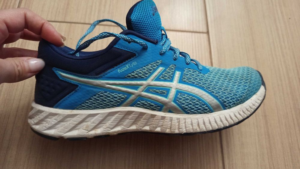 Дамски маратонки Asics