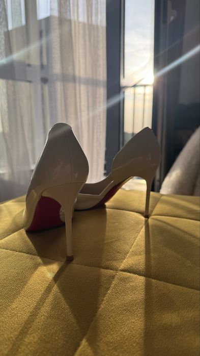 Туфельки под Louboutin