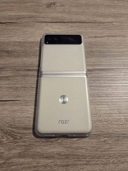 Samsung A04s и Motorola 40 За части или ремонт