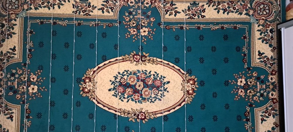 Продаю недорого ковры бу