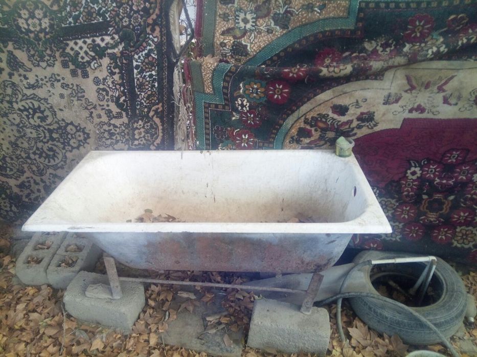 Ванна сотилади срочни