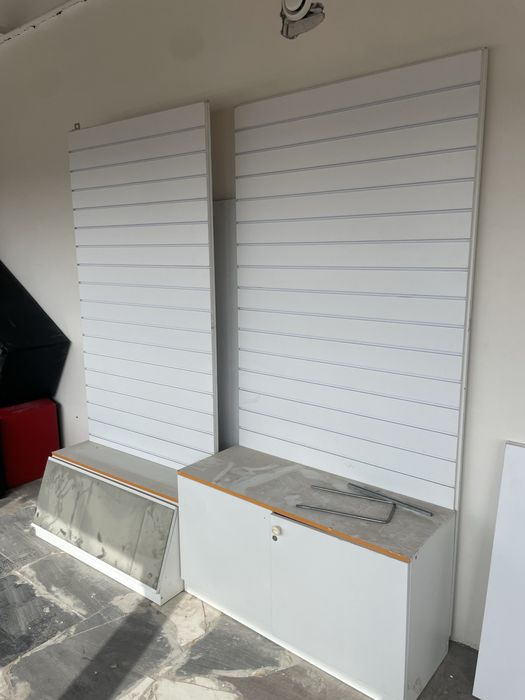 Стол ветрина - шкафы в магазин