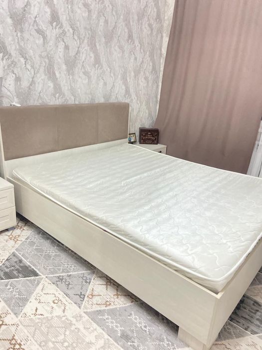 Двухспальная кровать