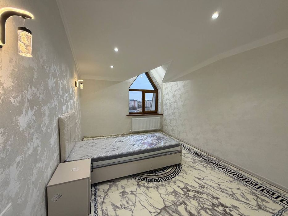 Новостройка Мансарда 136 кв 4+холл