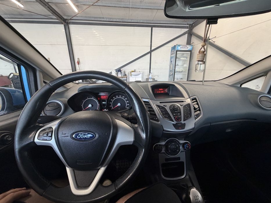 FORD Fiesta 2010 — imagine 4