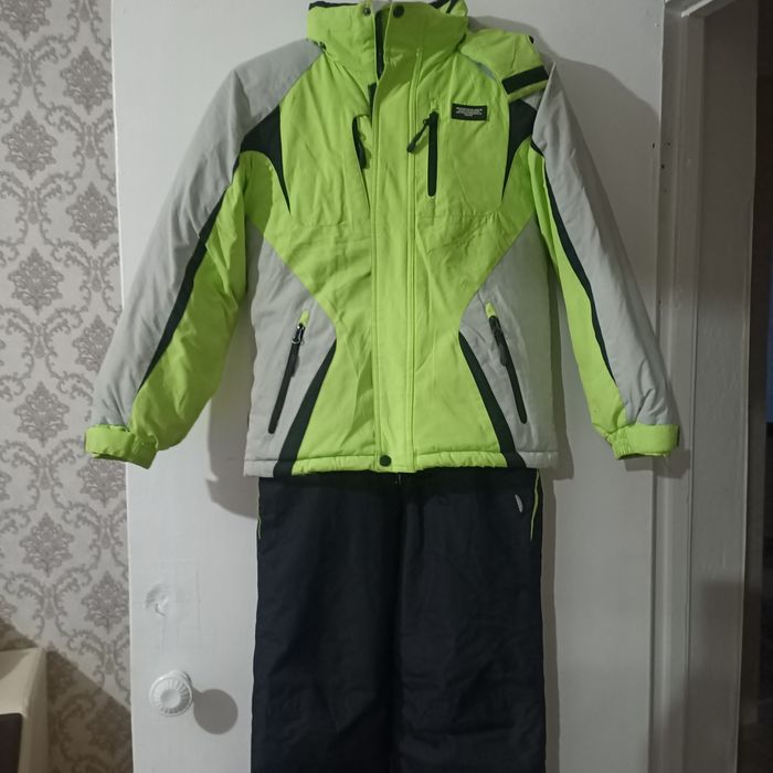 Лыжный костюм р. 146, отдам бесплато