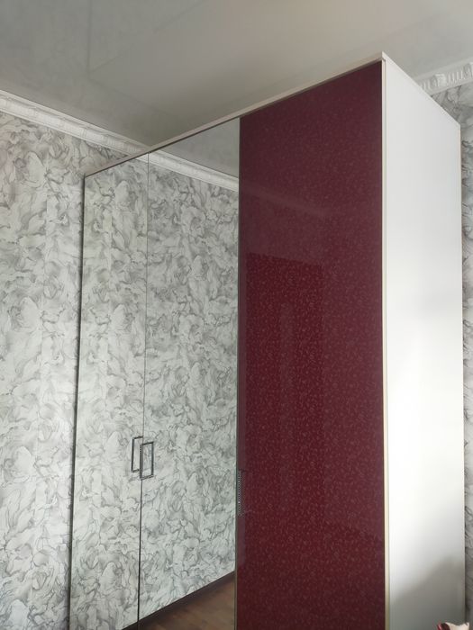 Продам шкаф глубокий высокий