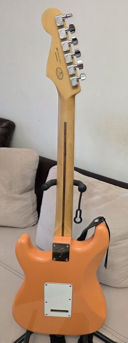 Продавам мексикански Fender