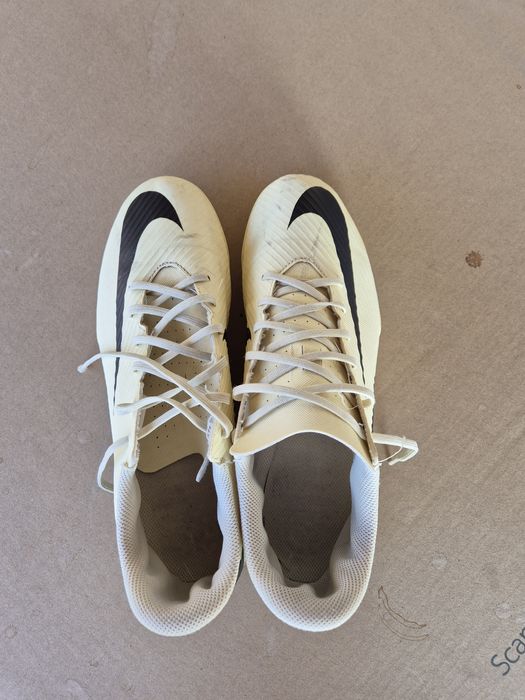 Vand ghete fotbal nike marimea 44.5