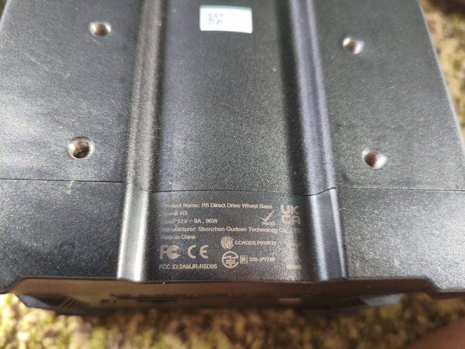 Продавам Moza R5 волан с педали
