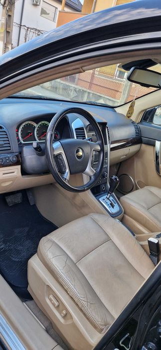 Vând Chevrolet Captiva motor 3.2 benzina