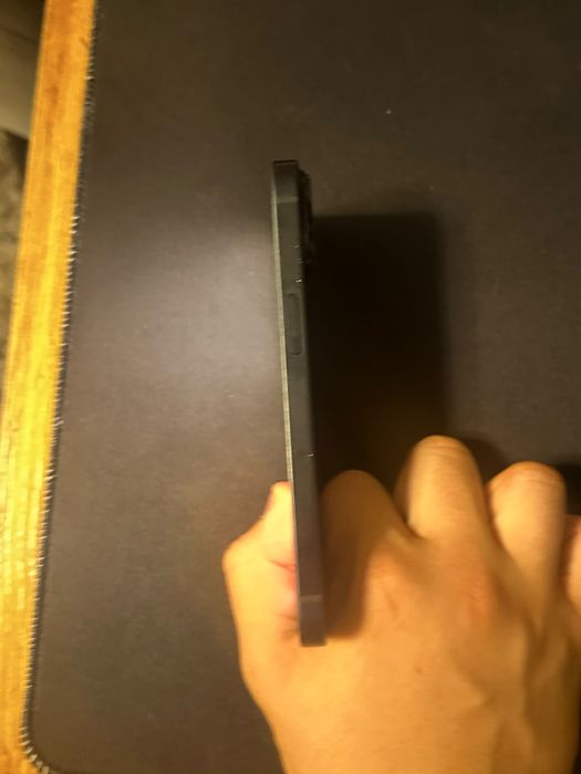 Продам Iphone 14