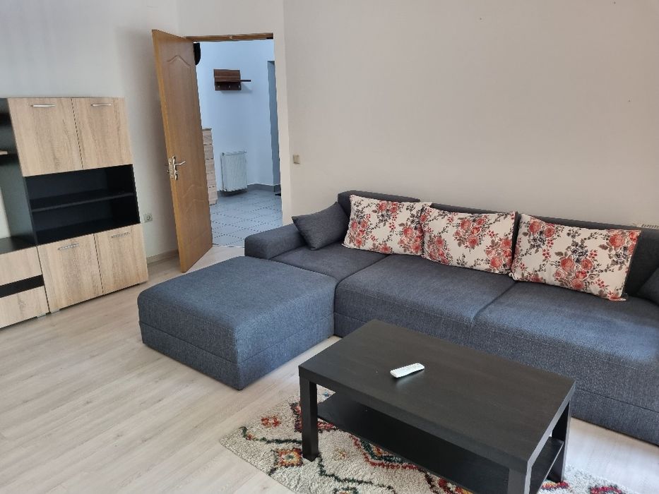 Apartament o cameră
