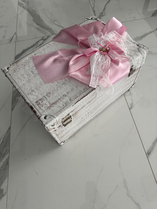 Поръчков сандък за кръщене