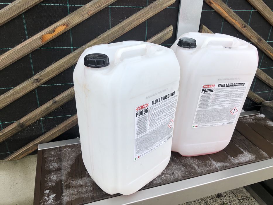 Bidon Bidoane plastic 25 30 L litri Canistra