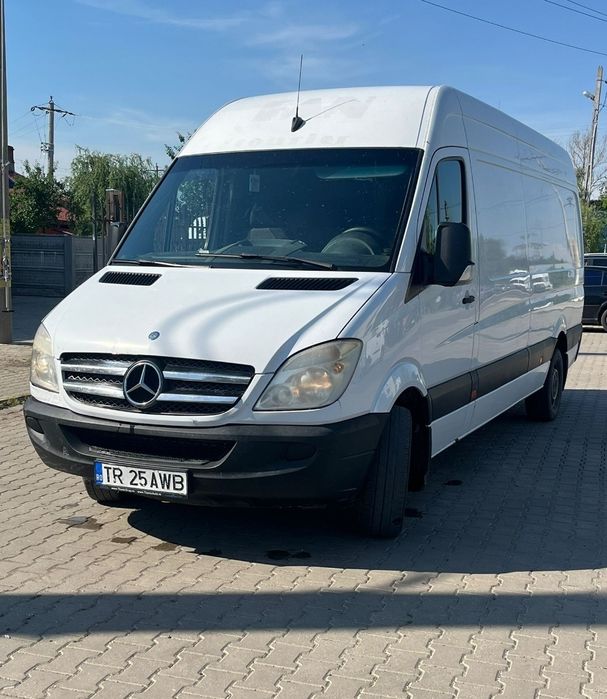 Vând autoutilitare (Ford, Mercedes, Renault)