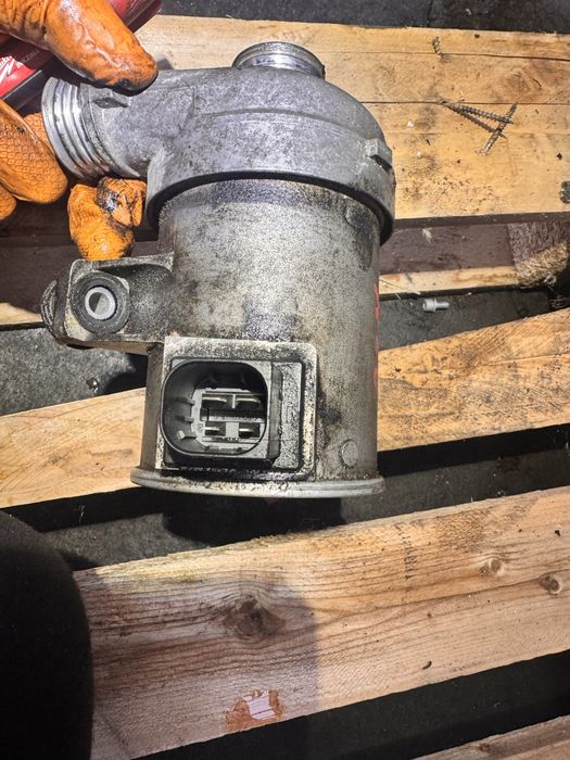 Pompa apa bmw f10 f11 520i 528i   7597715 motor n20b20