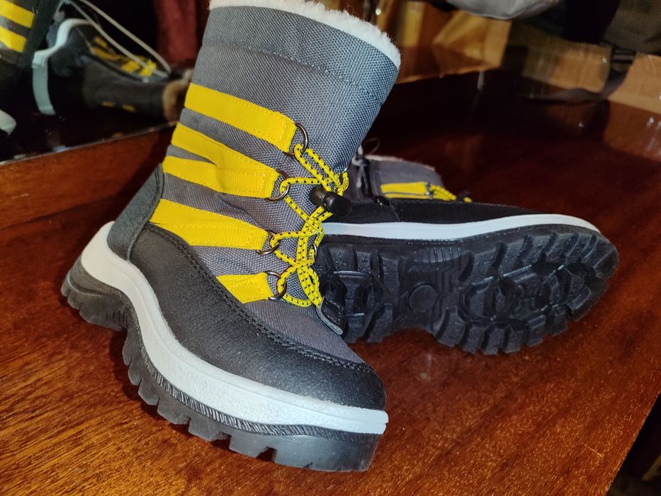 Сапожки детские новые