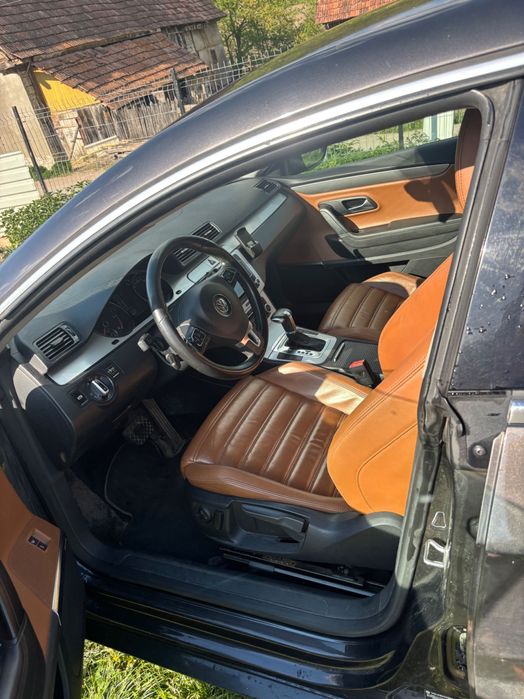 Vând Volkswagen Passat CC 2009 – 2.0 TDI 170 CP DSG – Euro 5