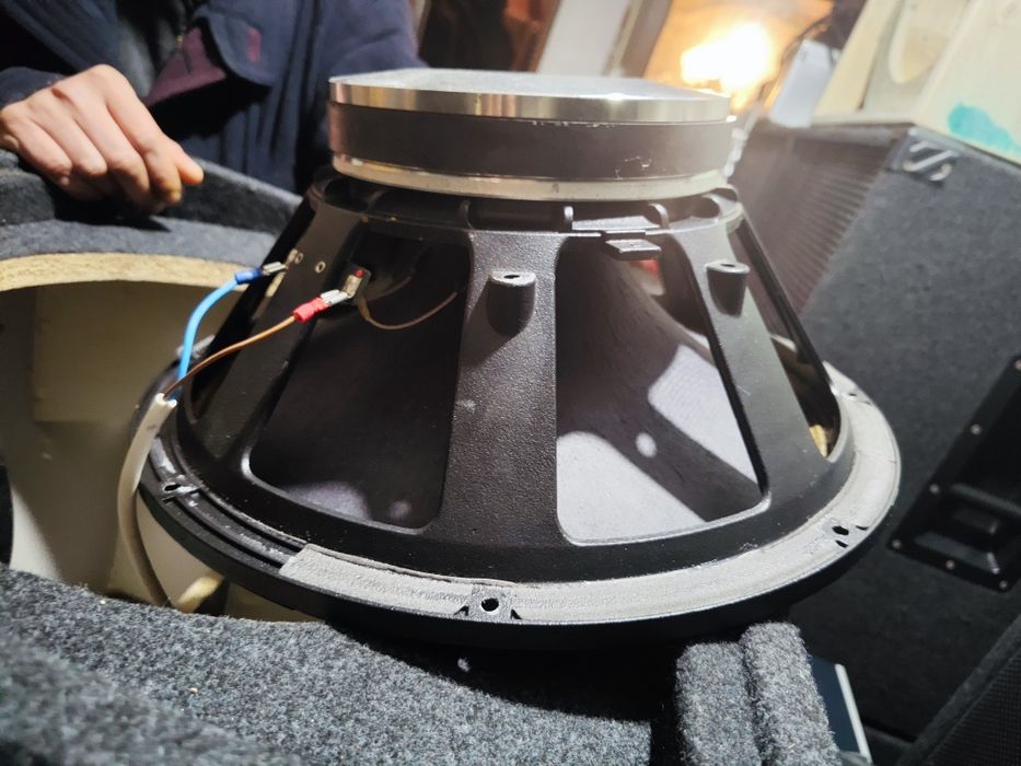 Тонколони 15 инча басови / бас боксове bass boxes 500 watts