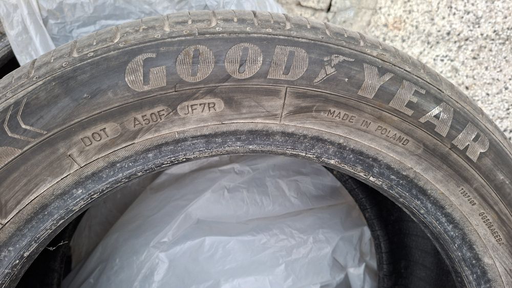 Гуми 4броя GoodYear Eficient 205/55/16 цола