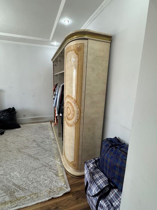 Продам шифоньер б/у 40000  Алматы