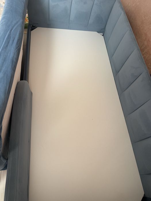 Продам диван 180х90