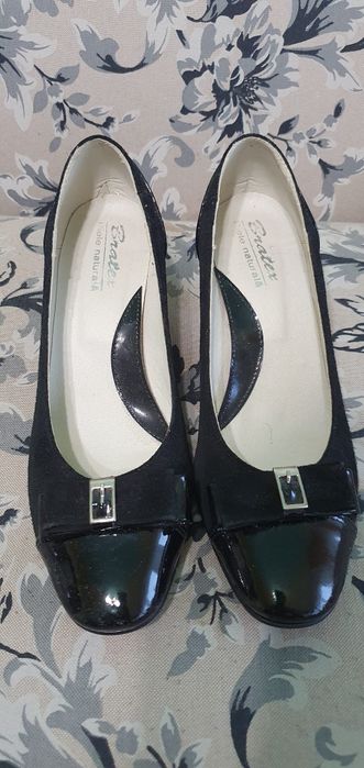 Încălțăminte de vânzare