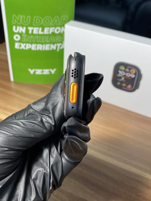 Apple Watch Ultra 2 / 49 mm / GPS / Black Titanium |