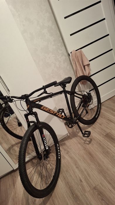 Gestalt hero Shimano deore