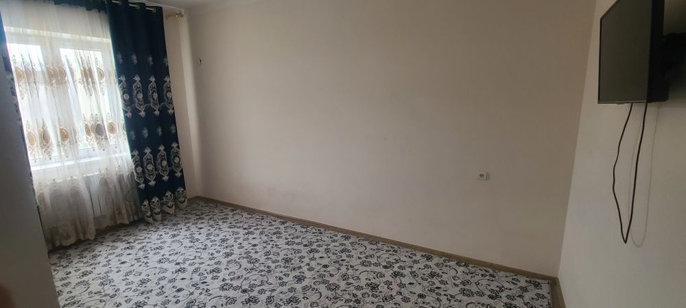 Kosmos domlaridan 3 XONALI kvartira sotiladi 2-etaj 38500 y.e.