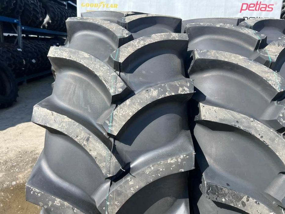 Cauciucuri noi cu camera 23.1-26 cu 16 pliuri pentru combina ARMOUR